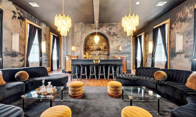 Faubourg Lafayette Villa | Opulent Art Deco Villa w Pool & Hot Tub 6bd|6.5ba