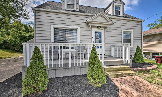 Orchard Park Haus | Orchard Park Home Less Than 2 Mi to Highmark Stadium!