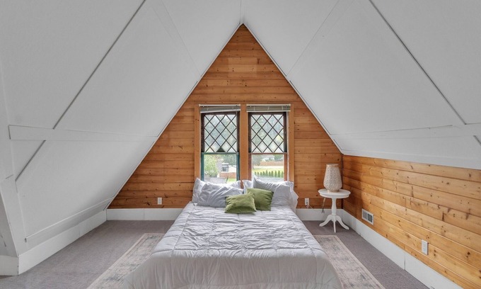 Orting Haus | NEW LISTING! Orting Manor - Charming and Historic! by RedAwning