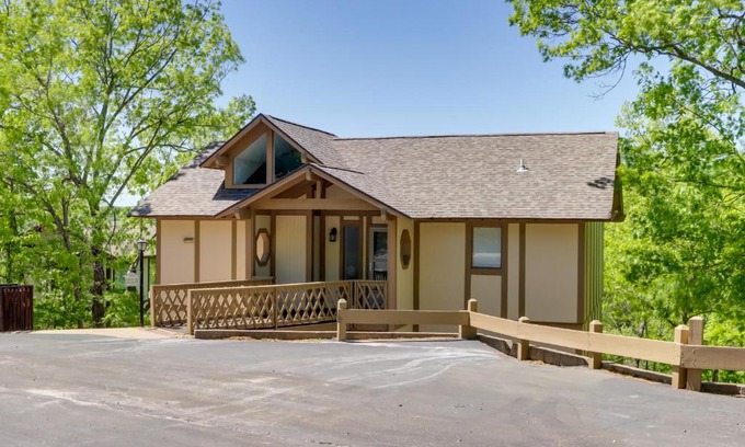 Osage Beach Haus | Osage Beach Vacation Rental with Deck and Grill