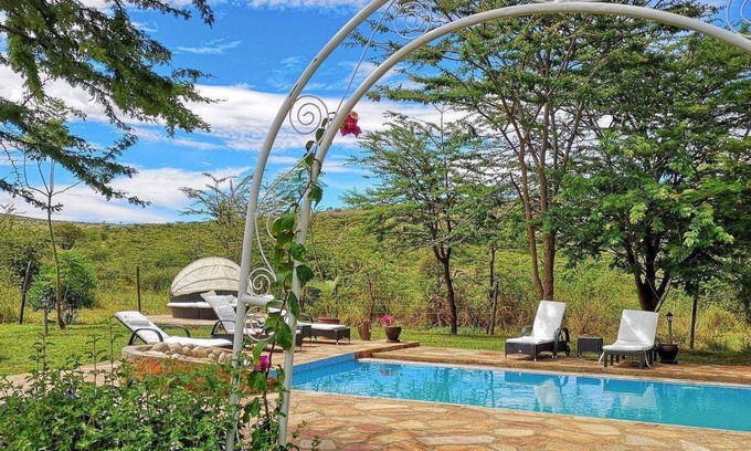 Ololaimutiek Kabine | Osero Enarau Camp