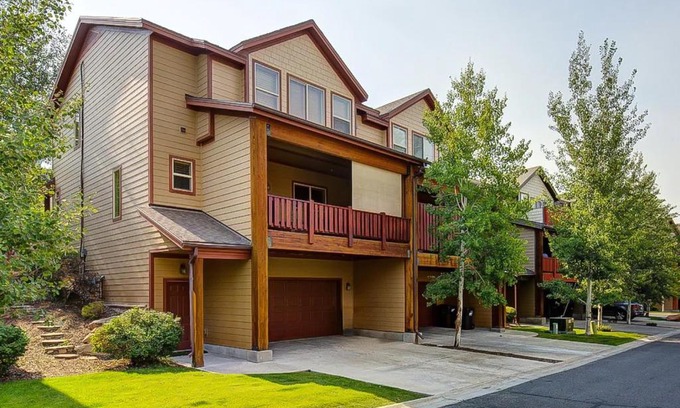 Bear Hollow Village Haus | Oslo Lane Ski Townhouse