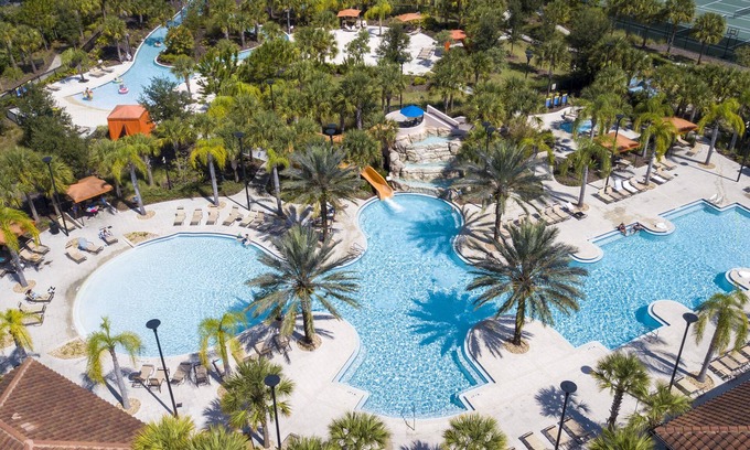 Loughman Hütte | Ospreys Landing at Solterra Resort
