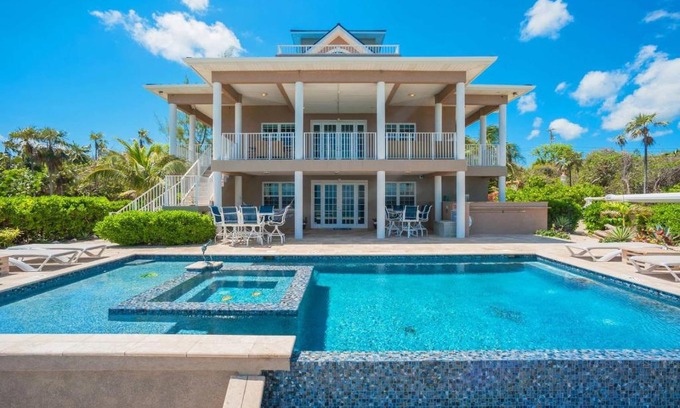 East End Haus | Our Cayman Cottage by Grand Cayman Villas & Condos