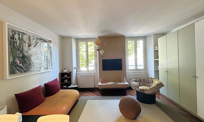 Malgrate Wohnung | Overlooking Lake Como. Cozy and magical as one's home