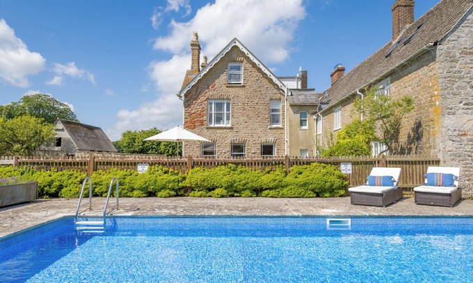 Wroughton Bed & Breakfast | Overtown Manor