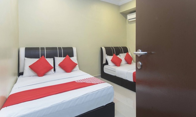 Kampung Keladi Hotel | OYO 1180 Village View Motel