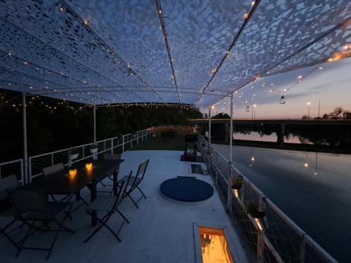 Torcy Bootsverleih | Péniche Amadeus conviviale et cosy , proche de Disney et de Paris
