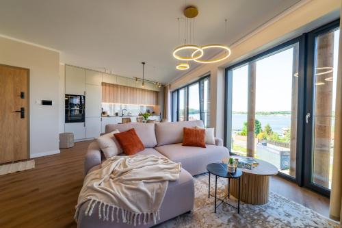 Mikolajki Wohnung | P R A T U M 17 Apartament z widokiem na jezioro
