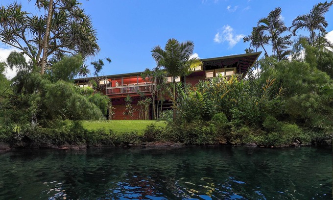 Wainiha Haus | ♥ River Estate Riverhouse ♥ Whirlpool ♥ A / C ♥ Flussufer in Strandnähe ♥ Privat ♥ Ruhig