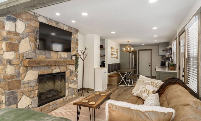 Lake Orion Haus | Paddler's Paradise: Serene Lake-Front Retreat in Lake Orion, MI