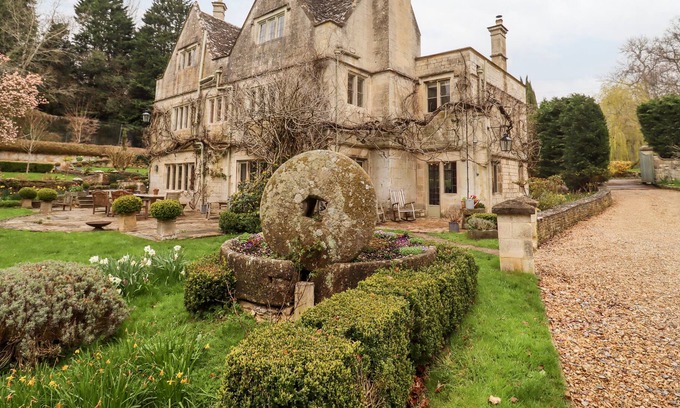 Painswick Hütte | PAINSWICK MILL, pet friendly, character holiday cottage in Painswick