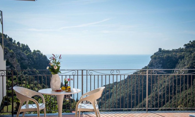 Pontone Bed & Breakfast | Palazzo San Giovanni Resort, 10 charming apartments on the Amalfi Coast