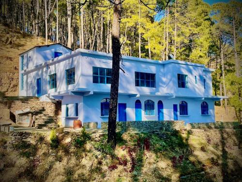 Lansdowne Haus | Pali Homestay Lansdowne Not Luxury but Stay with Legacy