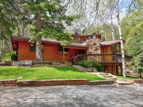 Sundance Haus | Palisade Pines Mountain Cabins Utah
