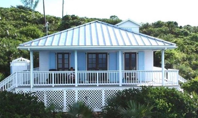 Gregory Town Haus | Palm Bluff by Eleuthera Vacation Rentals