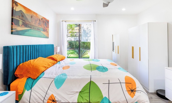 Warm Sands Eigentumswohnung | Palm Springs Mid Century / Pickleball