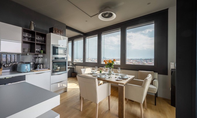 Neulerchenfeld Haus | Panorama-Suite mit Blick über die Kaiserstadt Wien