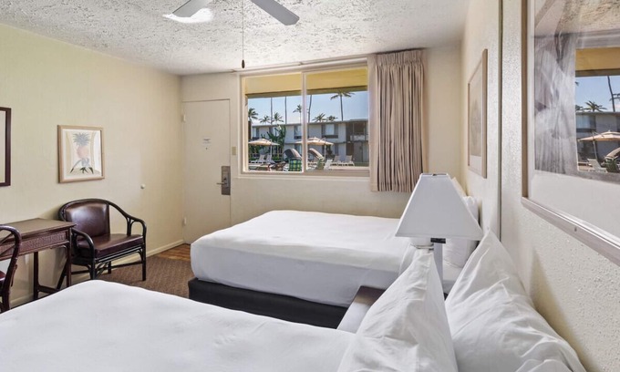 Kahului Hotel | Panoramic Views! 2 Comfortable Units, Outdoor Pool, Near Kanaha Beach Park!
