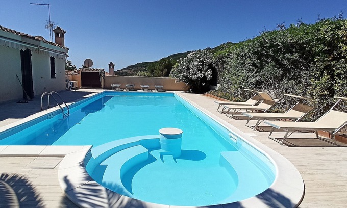 Is Molas Villa | Panoramavilla mit privatem Pool und Meerblick innerhalb eines Golfresorts