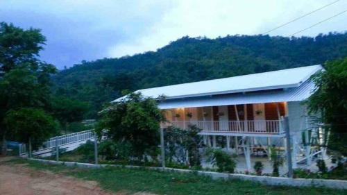 Suan Phueng Haus | PapaVacay สวนผึ้ง