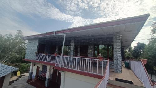 Gunehr Haus | Para Valley Home Stay