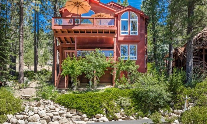 Truckee Haus | Paradise Awaits by Tahoe Mountain Properties