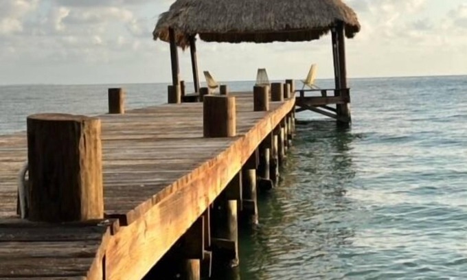 Sittee River Village Haus | Paradise Beach Belize Suite B (downstairs)