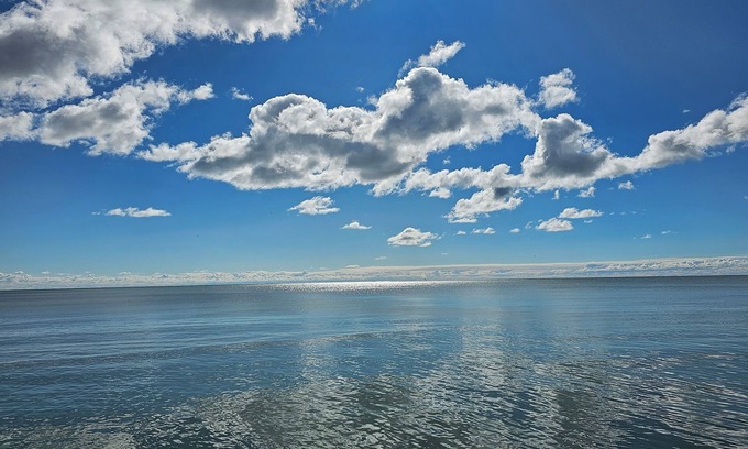 Michigan Haus | Paradise found in this charming 2-bedroom house on Lake Erie Waterfront