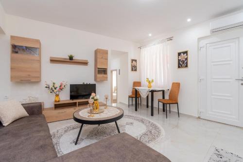 Paradhisos Wohnung | Paradise House