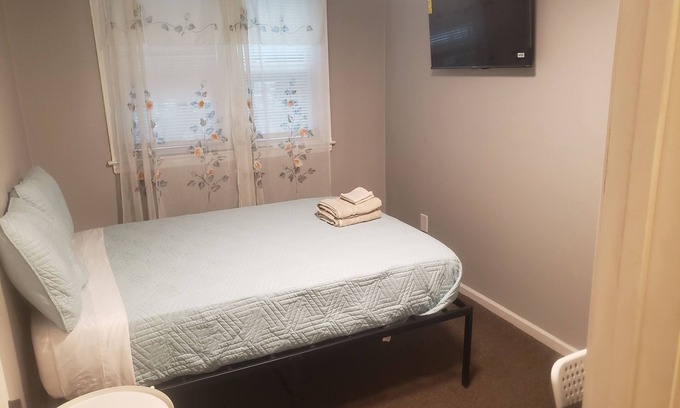 Darby Haus | Paradise Inn by the Airport