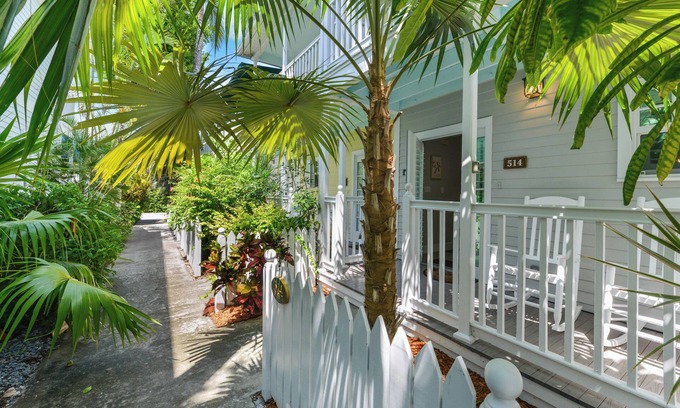 Bahama Village Haus | PARADISE ON PORTER in the Truman Annex