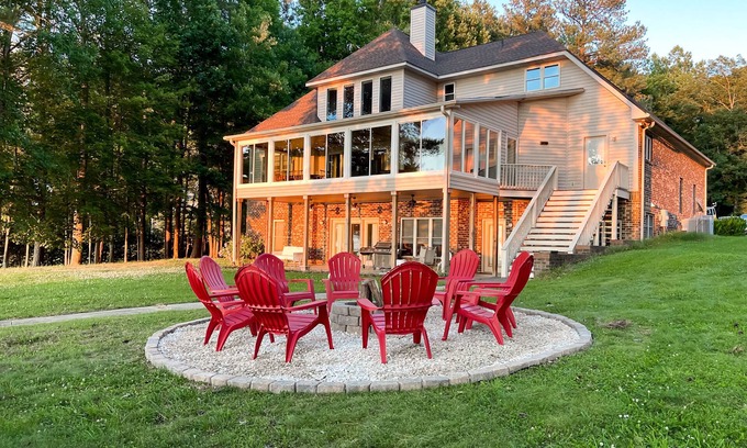 Littleton Haus | đ„PARADISE POINTE: 3 Floors, 7 BDR, 14 Beds, 19 Guests, PET FRIENDLY đ„