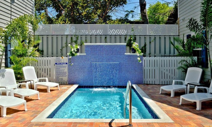 Old Town Haus | Paradise Suite