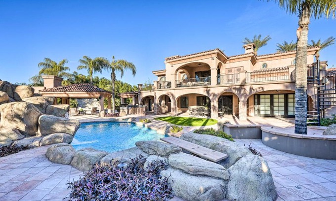 Paradise Valley Haus | Paradise Valley Villa with Luxe Pool and Outdoor Games