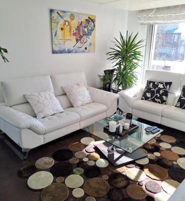 Neuilly-sur-Seine Haus | Parisian Sparkle Retreat, 150m from American Hospital