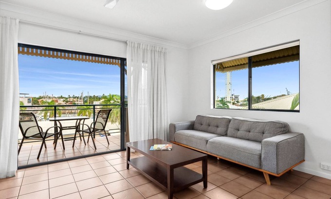South Townsville Hotel | Park Regis Anchorage