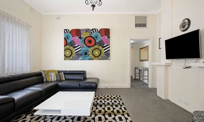Glenelg Wohnung | Park View 'Elysian' w/ WIFI + Netflix