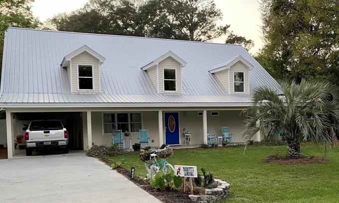 Jekyll Island Haus | Parrott’s Landing: Be at Home By the Sea, Relaxing with Family and Friends