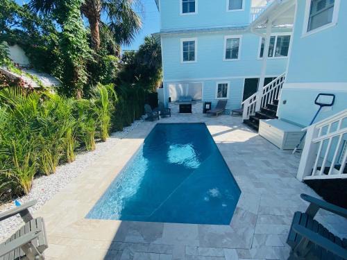 Pass-a-Grille Haus | Pass-A-Grille Key West Style Compound Pool BBQ