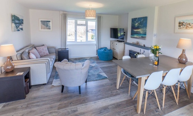 Beaminster Haus | Pass the Keys | Beautiful holiday home close to the Jurassic Coast