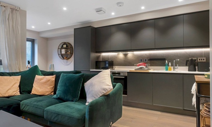 Backbarrow Wohnung | Pass the Keys | Exceptional 3 Bedroom River View Apartment