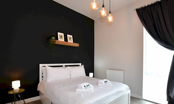 Old St Mellons Wohnung | Pass the Keys | Modern 1-Bed w/Free Parking+Peaceful Cardiff Stay