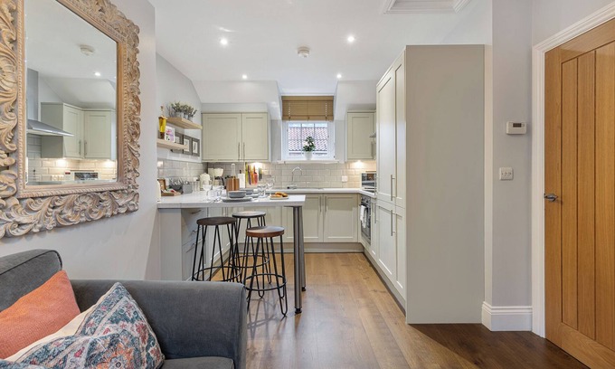 York Haus | Pass the Keys | No. 3 - Lime Tree Cottage