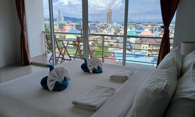 Patong Wohnung | Patong sea view studio- condo with pool, parking