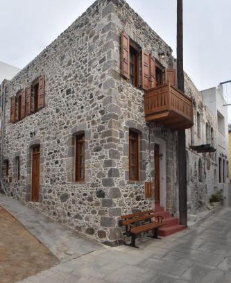 Mandraki Haus | Patriko Nisyrian Guesthouse