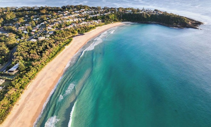 Mollymook Beach Haus | Pavilion Beach House