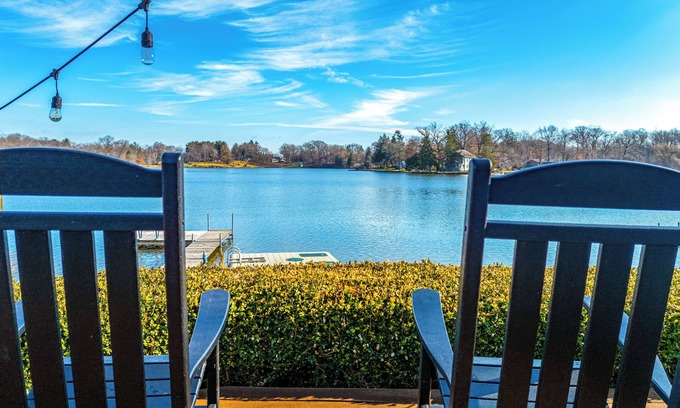 Paw Paw Haus | Paw Paw Fall Getaway: Wine Fest & Apples!