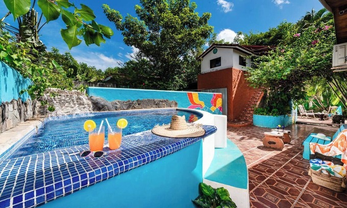Junquillal Haus | Peaceful 3BR beach retreat w/private pool, fast WiFi, & AC. Walk to Playa Junquillal. Includes detached casita.
