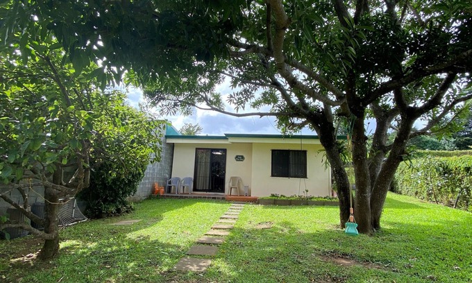 San Rafael de Heredia Haus | Peaceful cottage in the Mountains of Heredia, Costa Rica. Central location!